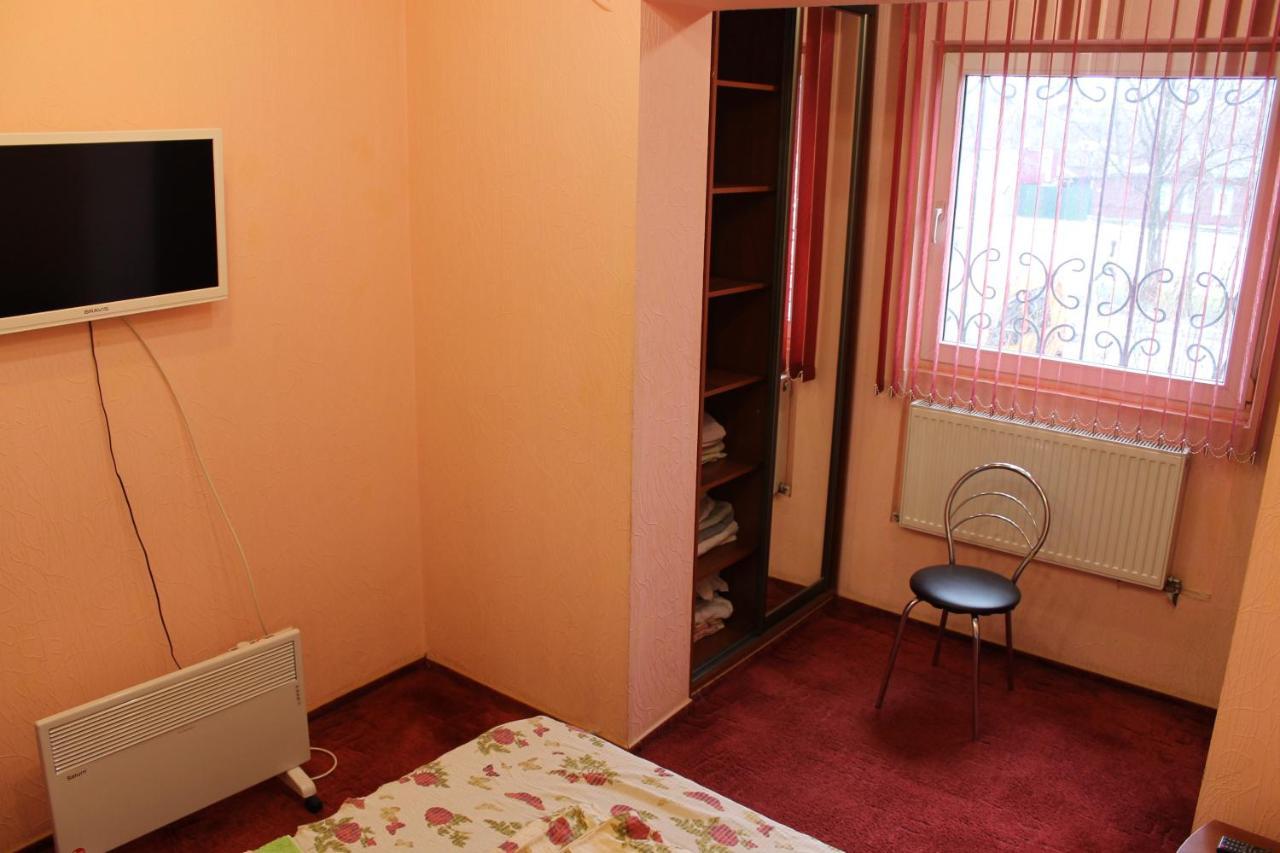 Studio apartment Tschernihiw Exterior foto